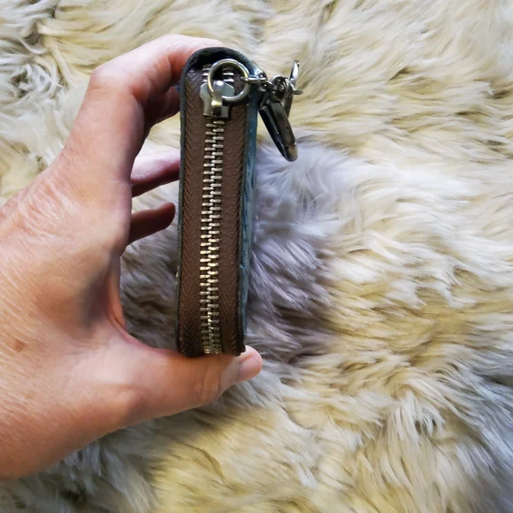 Authentic Patricia Nash Leather Lucia Micaela EUC minus one Flaw - Picture 13 of 16